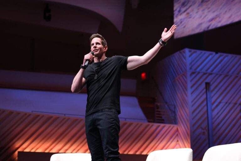 Tarek El Moussa Talks Cancer, Tells Agents To Push Through Hardship