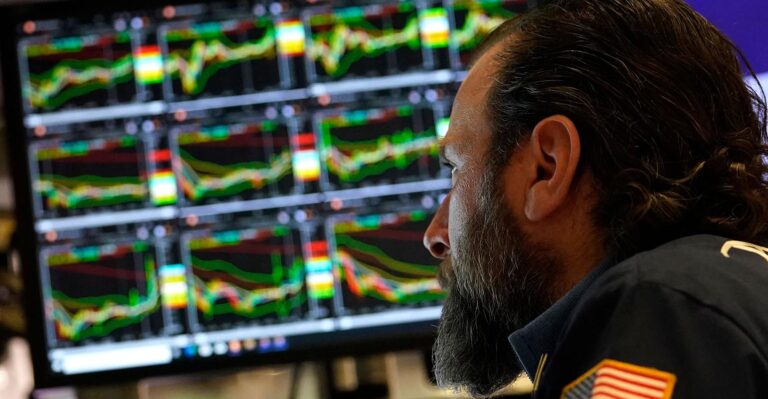 stock-market-trader-screens.jpg