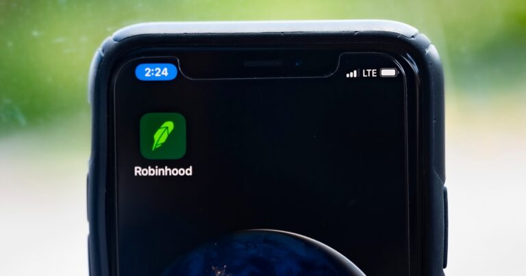 Robinhood Revenue Doubles, Fueled by Crypto Trading