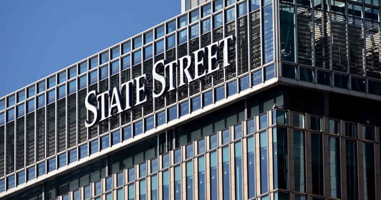 Carlyle, State Street Mull in Talks on Retail Wealth Partnership