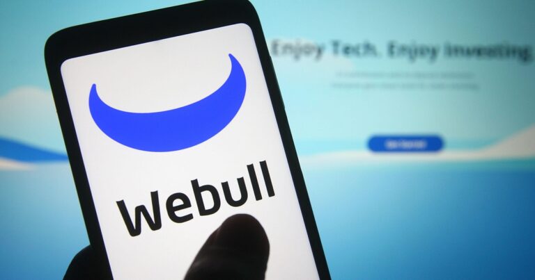 Webull Partners with BlackRock to Launch Custom Model Portfolio Services